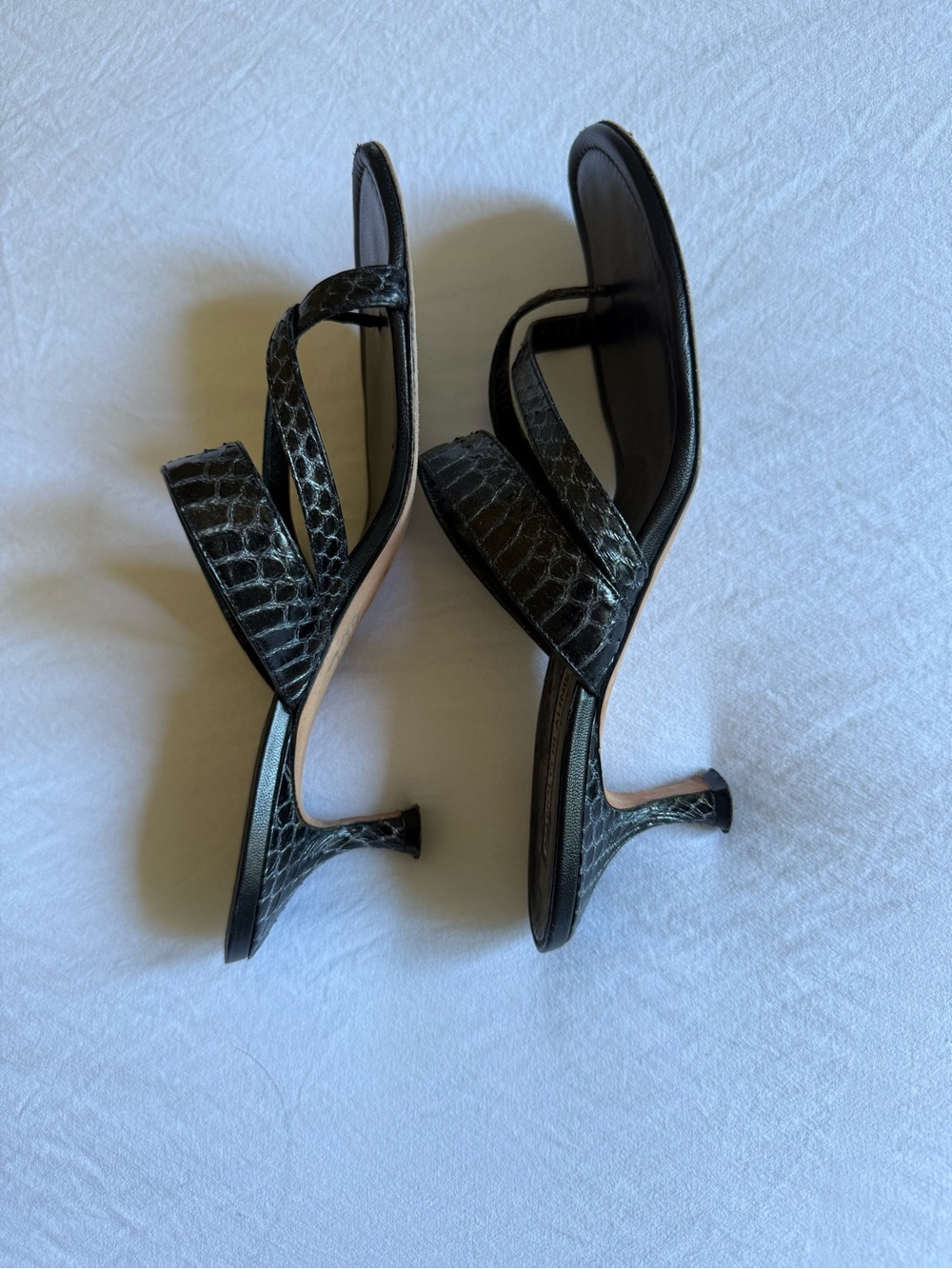 Vintage Manolo Blahnik Black Snakeskin Susa Mules/Sandals on kitten heels - Picture 3 of 13